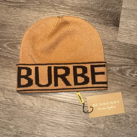 Burberry Tan and Black Knit Beanie Burberry Black & Tan Monogram Reversible Beanie Burberry main image 4